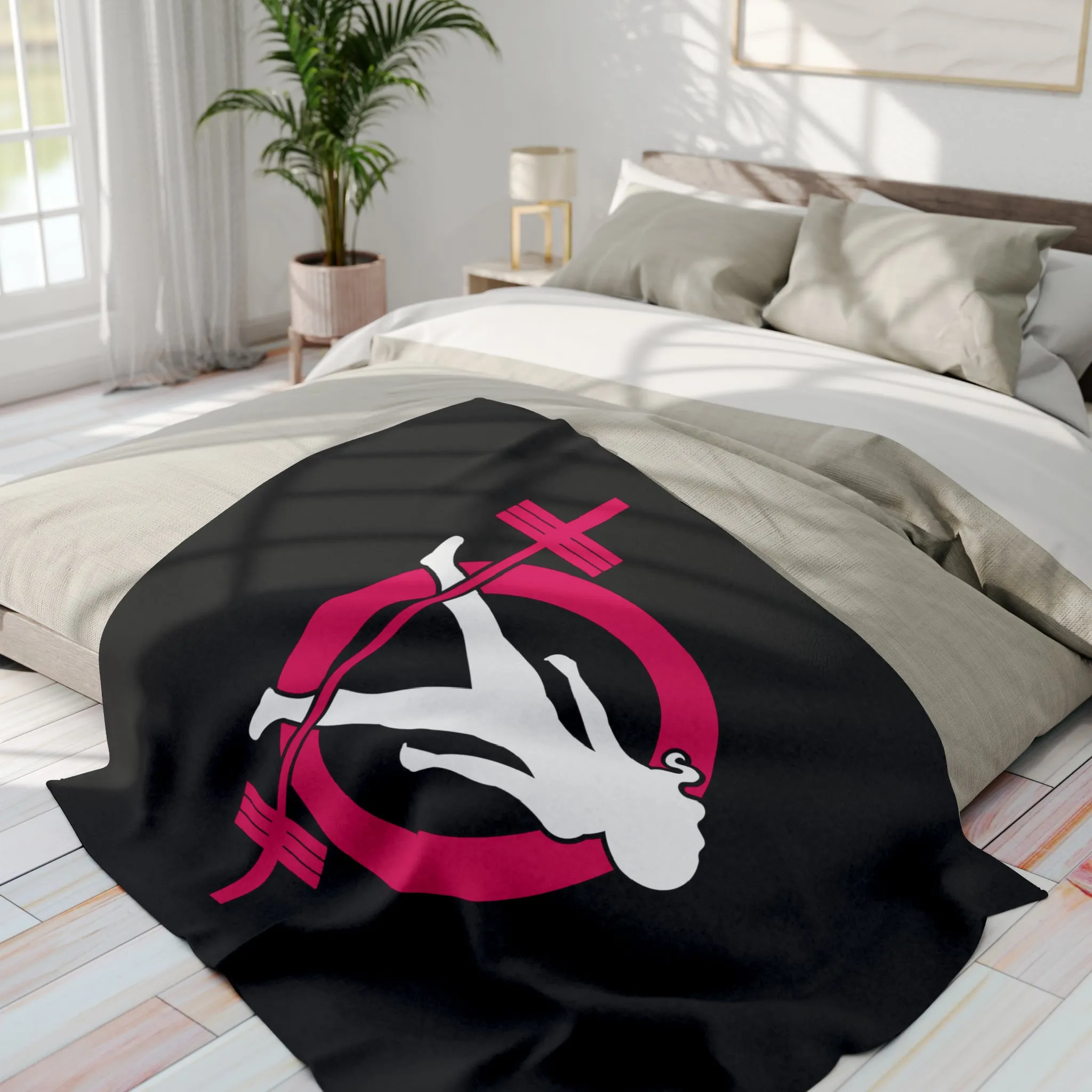 Arctic Fleece Blanket - Black Classic Logo