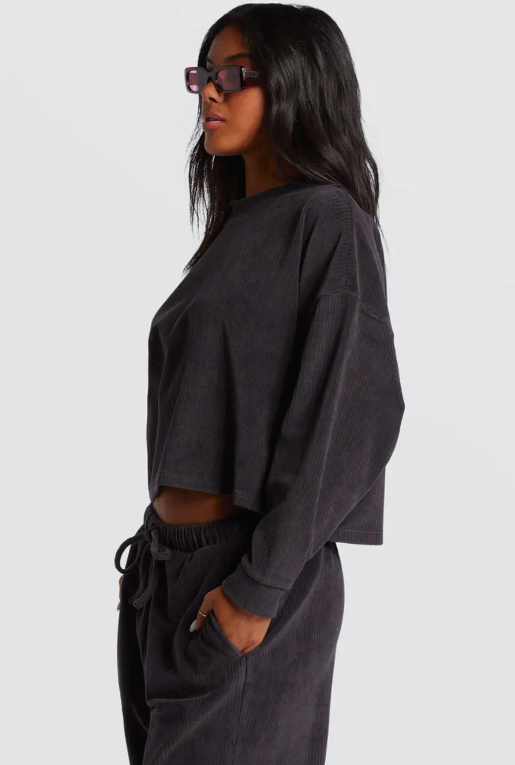 Billabong: Sweet Sun Crew in Black Sands