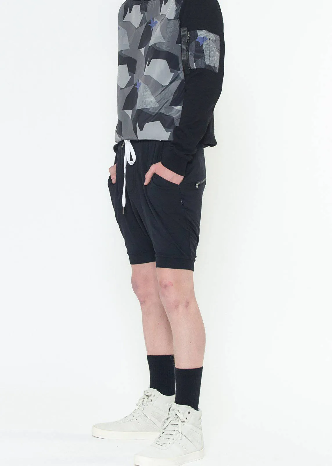 Konus Men's Rib Cuffed Shorts in Light Weight Knit Fabric in Black