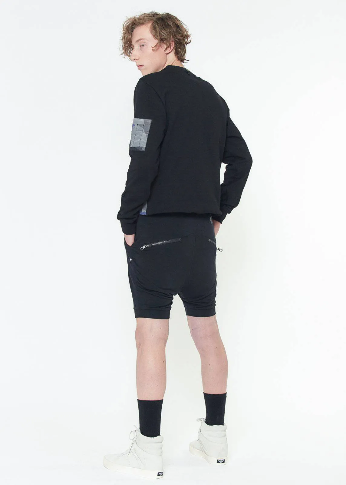 Konus Men's Rib Cuffed Shorts in Light Weight Knit Fabric in Black