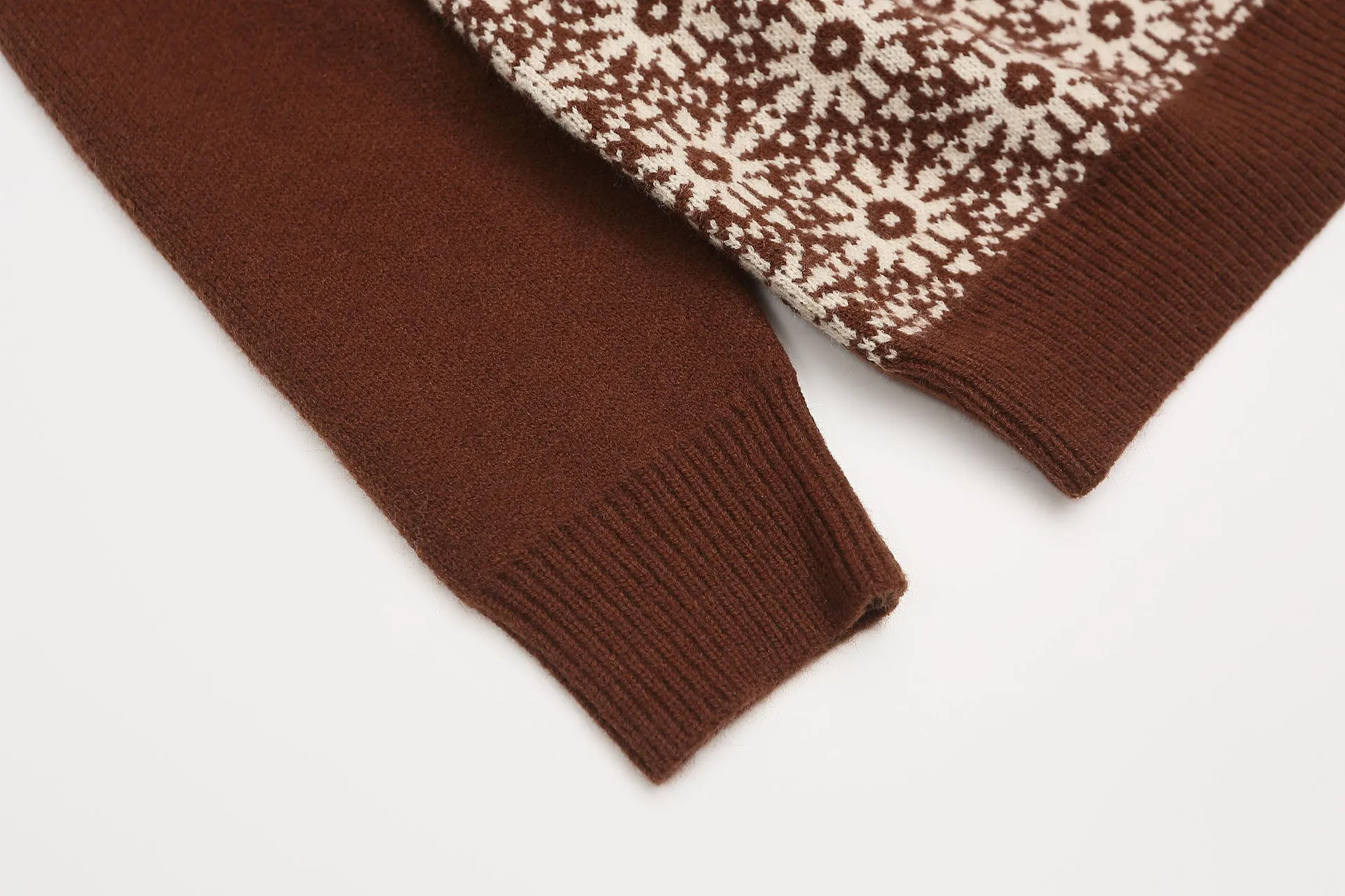Vintage Knit Sweater Patterned Design